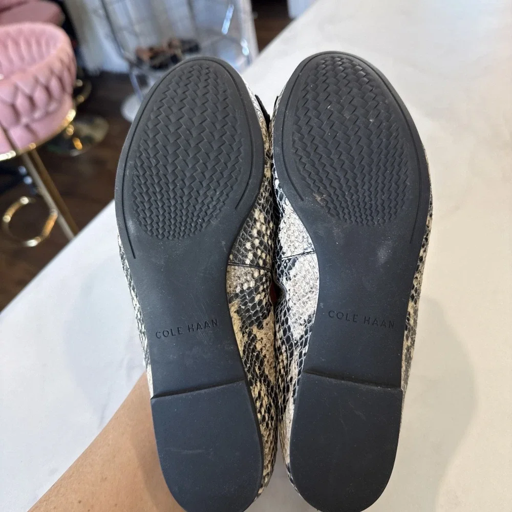 Cole Haan Snakeskin Ballet Flats Women's Size8Tan Black Bow Toe Leather ShoesEUC